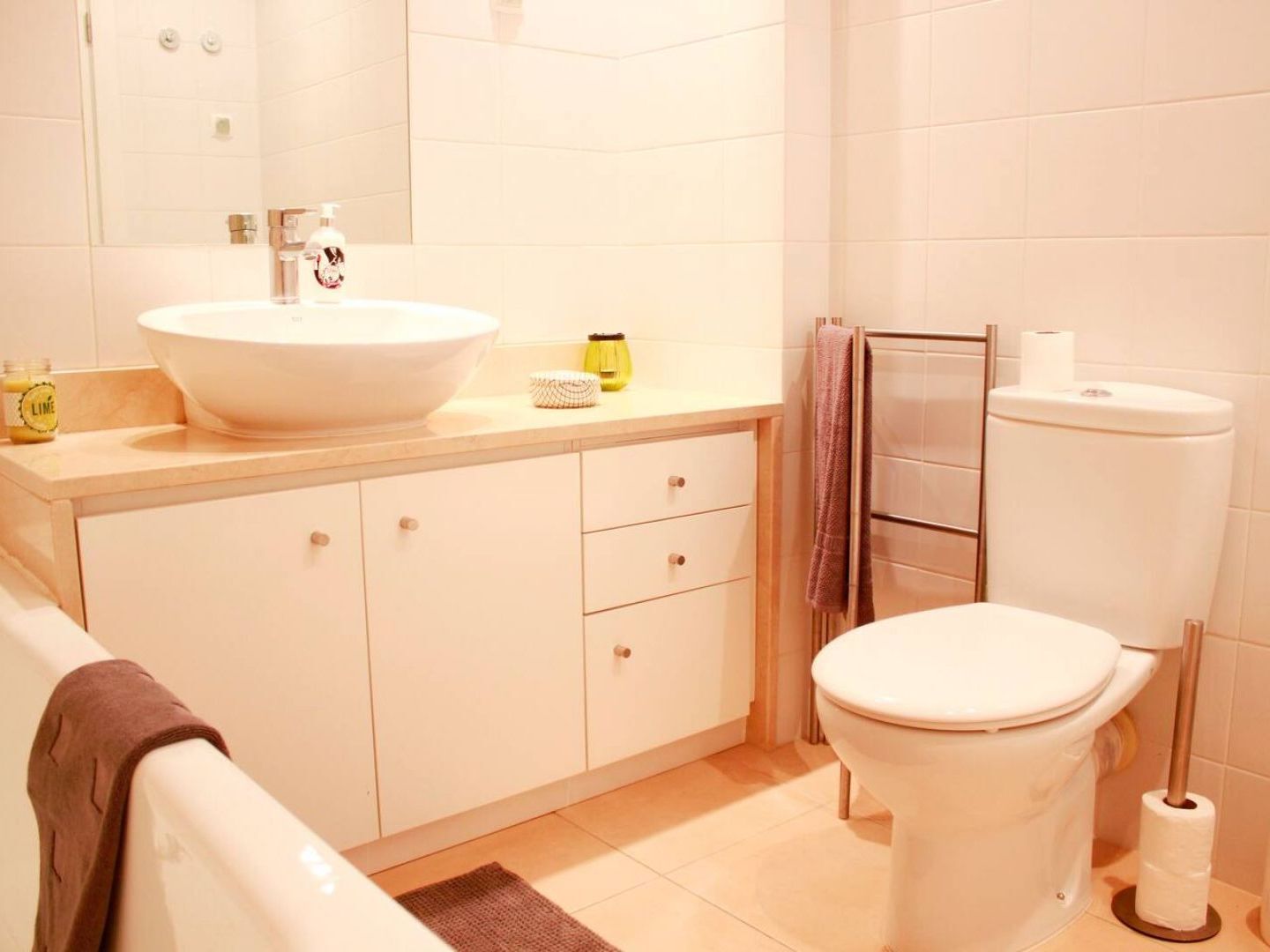 ALTIDO Modern 1-bed Apt with terrace, moments from São Bento Palace Lisboa Exterior foto